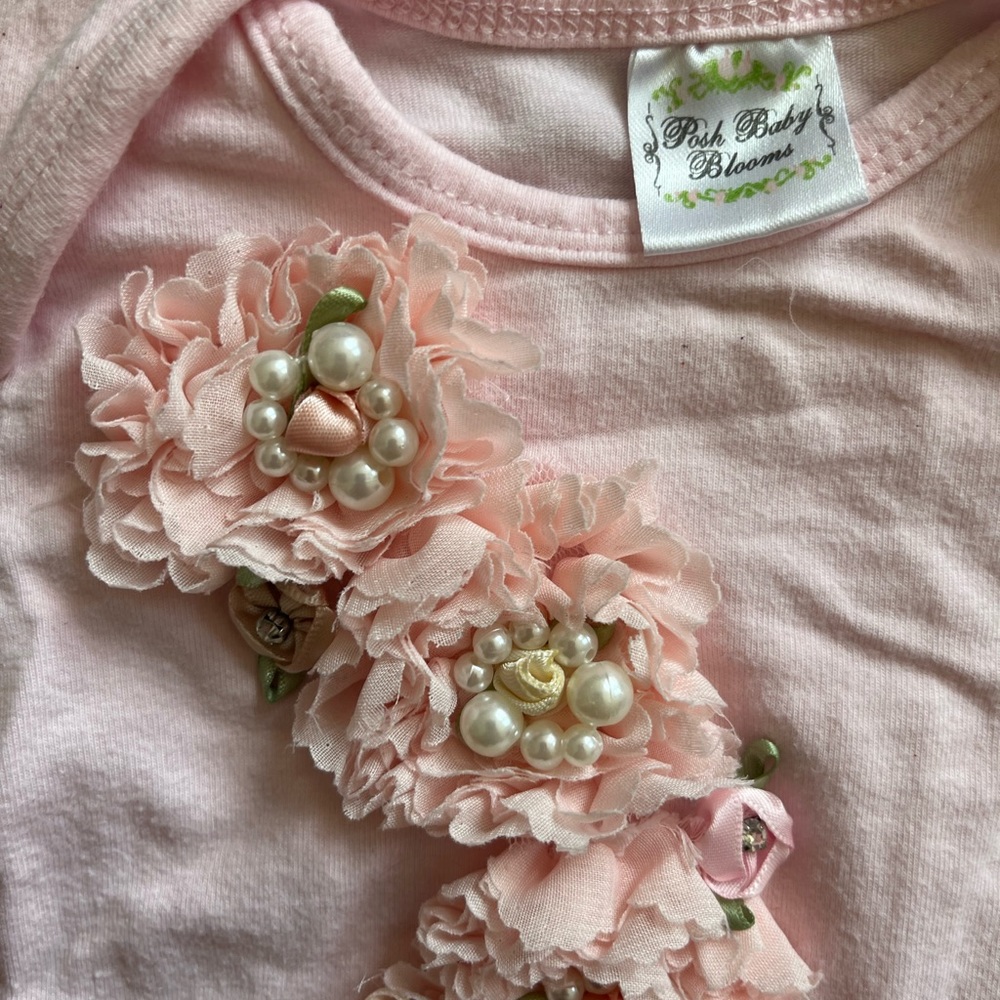 Posh baby blooms adorable romper size 0-3 months
